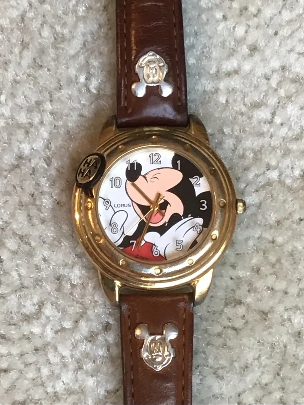 Vintage Lorus Laughing Mickey Mouse Watch V528-X001